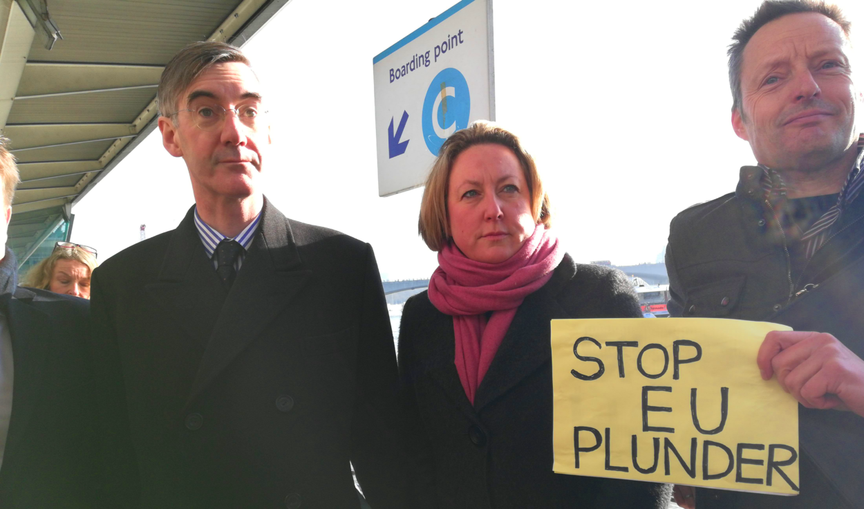 Tory MPs and Nigel Farage join fish-flingers in protest at EU transition deal: Brexit News for Thursday 22 March